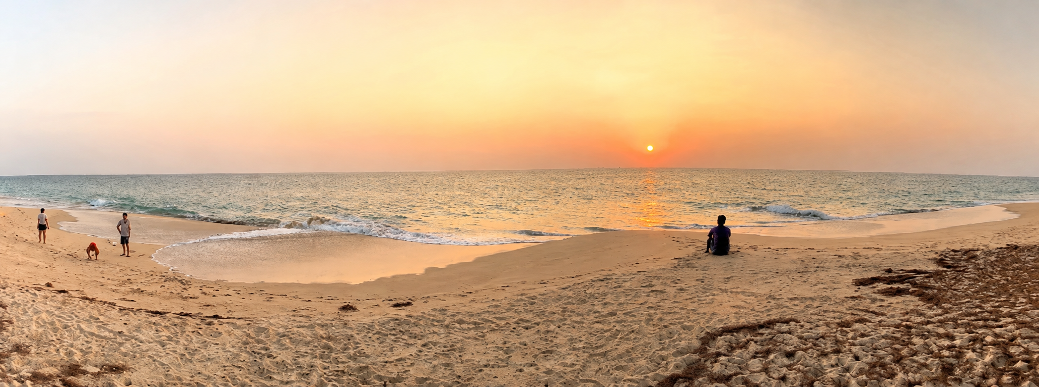 Beach House Thailand cottages and Turtle Beach in Thai Mueang